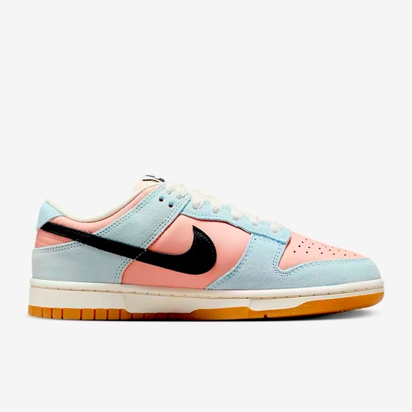 🍊 Nike Dunk Low Arctic Orange 🍊 - Picture 2 of 5